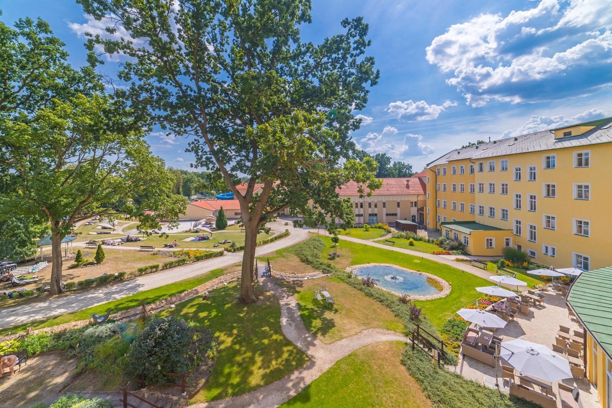 Spa Resort Pawlik-Aquaforum Františkovy Lázně Zewnętrze zdjęcie