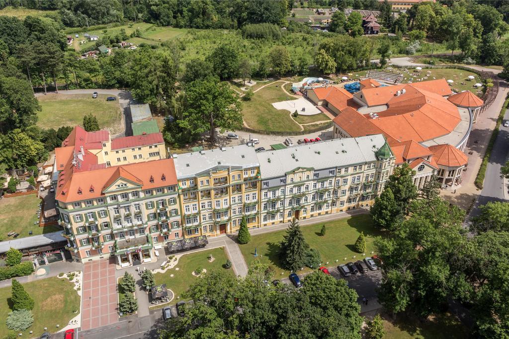 Spa Resort Pawlik-Aquaforum Františkovy Lázně Zewnętrze zdjęcie